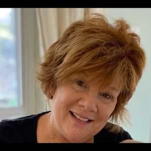 Meet your Posher, Leslie